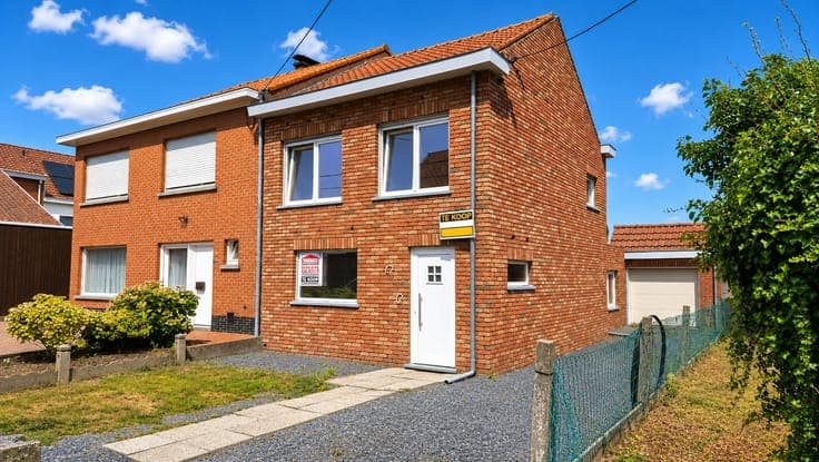 Rustig gelegen casco half open woning met 3 slaapkamers, ...