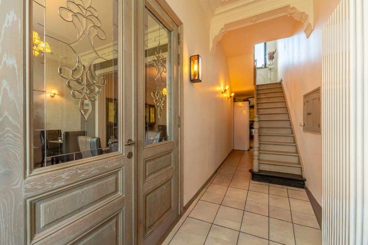 Propriété RARE - restaurant au rez et appartement à l'étage
