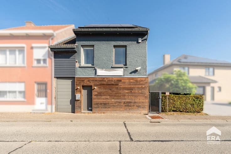 Semi-detached house with large garden in Linter