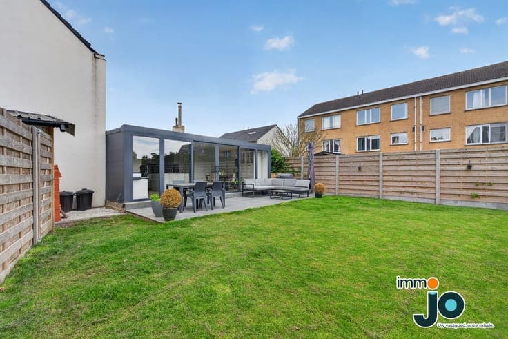 A ready-to-move-in family home with 2 to 3 bedrooms, spac...
