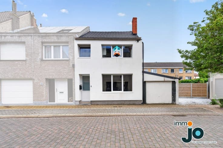 A ready-to-move-in family home with 2 to 3 bedrooms, spac...
