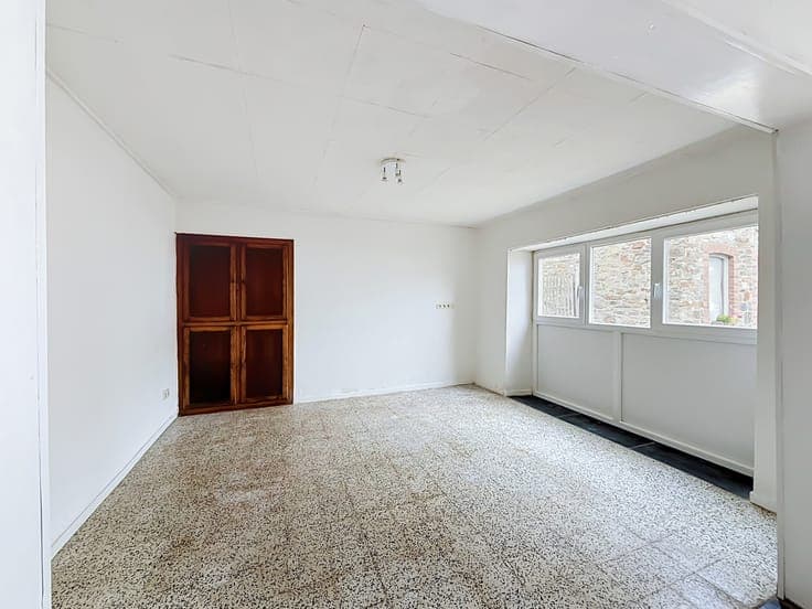 Charming 5-bedroom stone house in the heart of Lavacherie