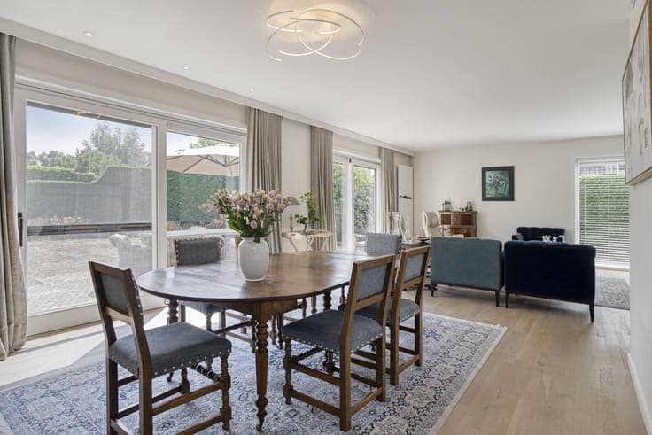 Detached, contemporary house with 5 bedrooms in Maldegem