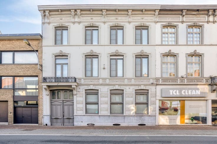 Statige herenwoning met 594 m² woonoppervlakte en uitzond...