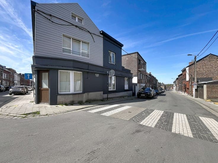 INVEST - Immeuble de logements collectifs rénové.