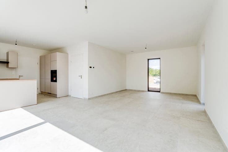 New 4-room house - 4 bedrooms / 2 bathrooms / garden / garag
