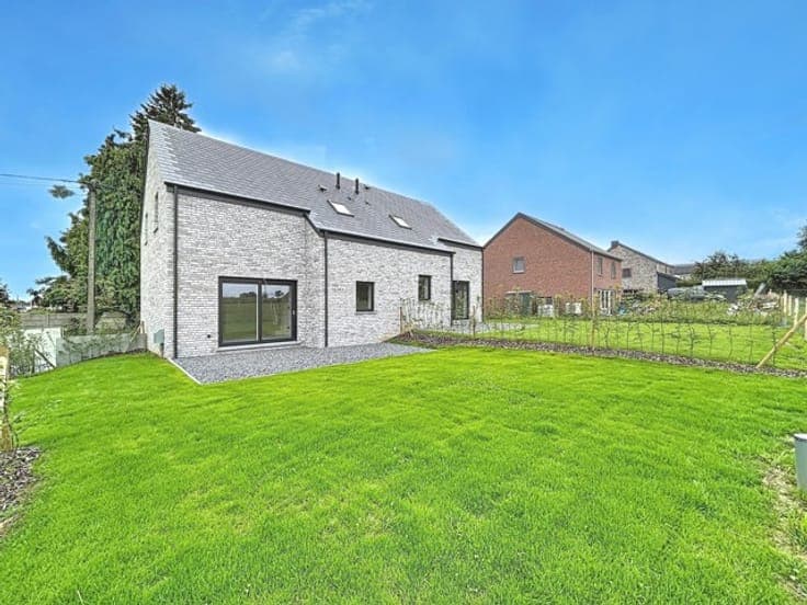 Superb new house with garage near Durbuy