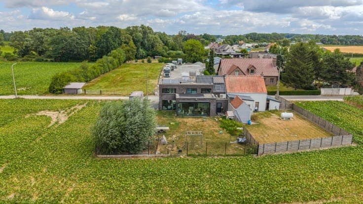 Prachtige ruime moderne gezinswoning met 3 slaapkamers, g...