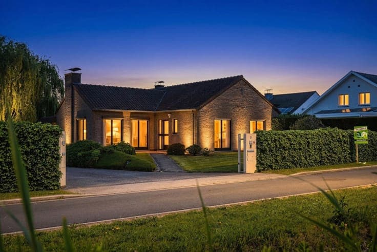 154 m² Single-Storey Villa in Kortrijk Next to Don Bosco
