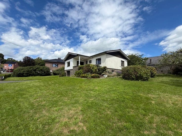 BUNGALOW 3 CHAMBRES + CAVES ET GARAGE A VENDRE A SPRIMONT