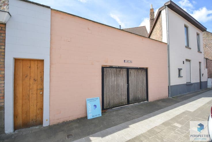 Mooie ruime instapklare woning met grote stadskoer