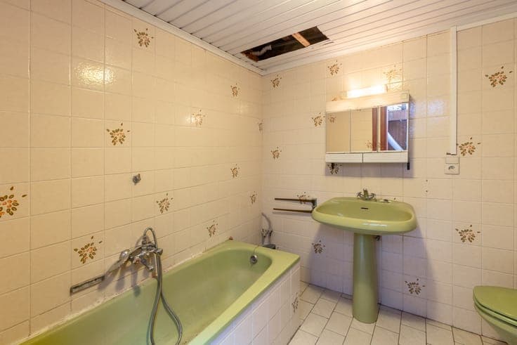 Te renoveren woning met 4 slpk en veel potentieel