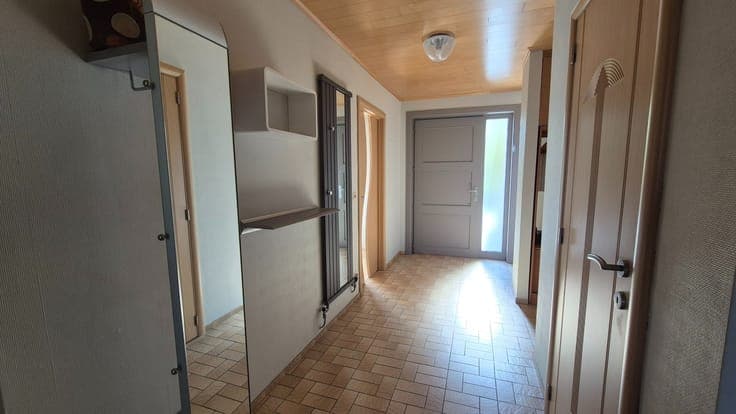 Prachtige instapklare en lichtrijke woning met 4 slpkrs, ...