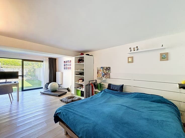 Family home with garden and garage for sale in Kontich