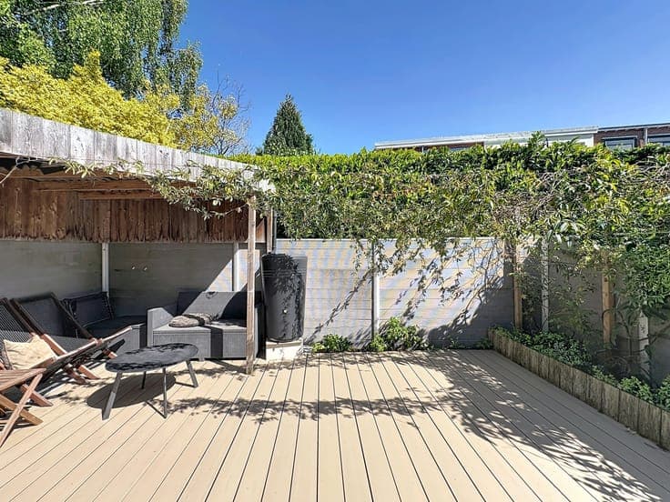 Family home with garden and garage for sale in Kontich