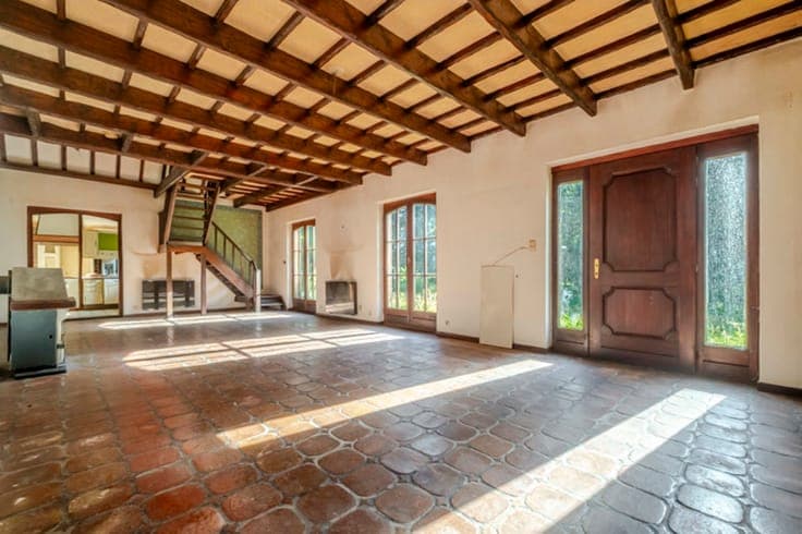 Villa à rénover avec piscine - Opportunité rare !