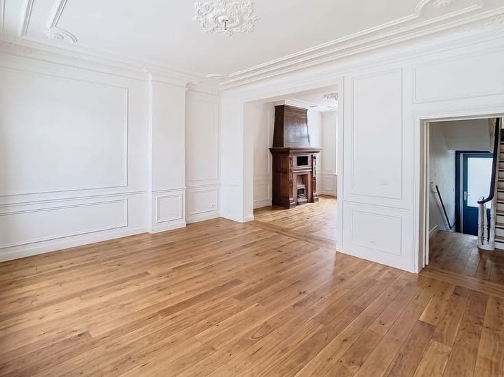 Elegant period townhouse to renovate with a 195 m² garden.