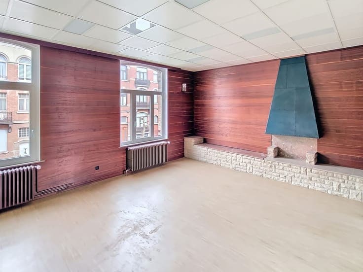 Elegant period townhouse to renovate with a 195 m² garden.