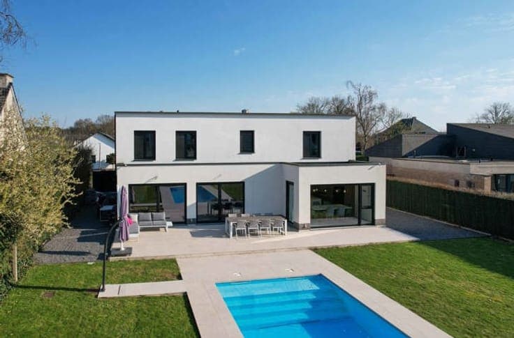 Modern villa - 6 Bedr./4 Bathr. - swimming pool - PEB A