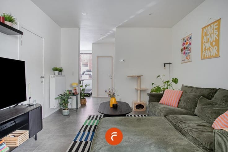 Ruime , instapklare gezinswoning met garage en tuin in he...