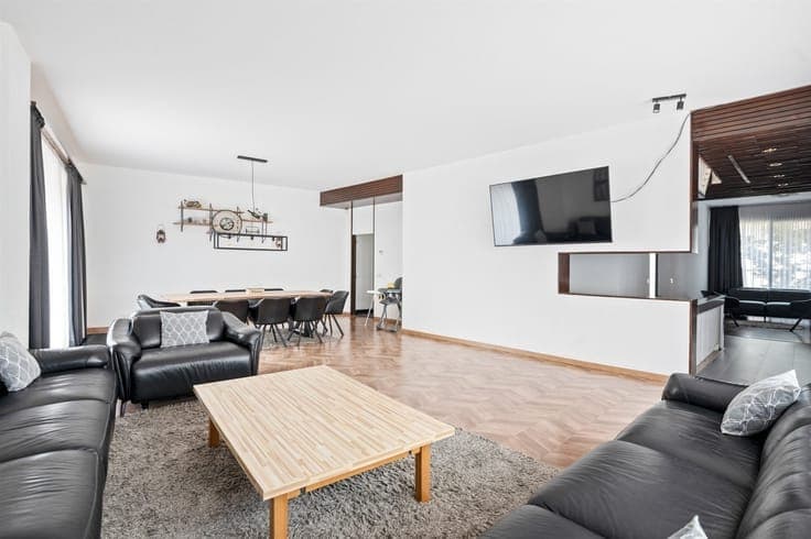 Buitengewoon huis met kantoorruimte