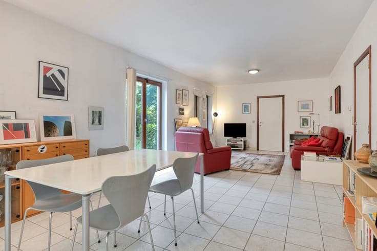 Semi-detached family home, 5 bedrooms in Dilbeek