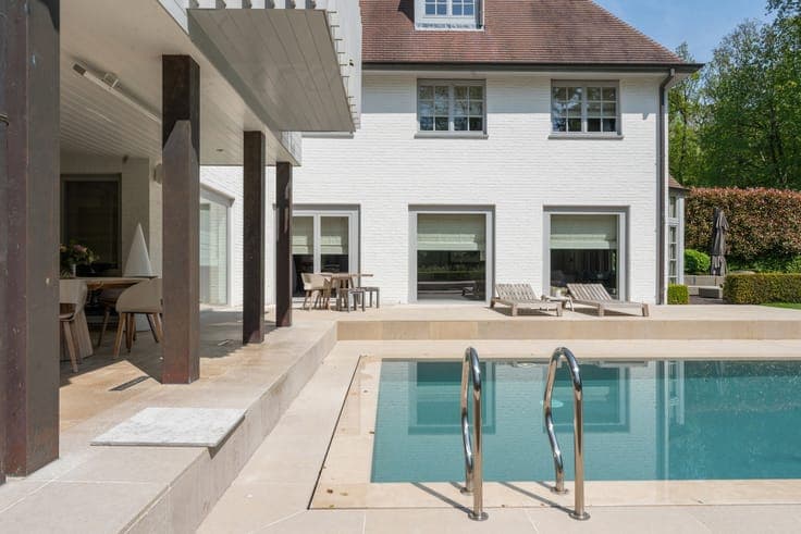 Move-in ready villa for sale in le Zoute Wielewalenlaan