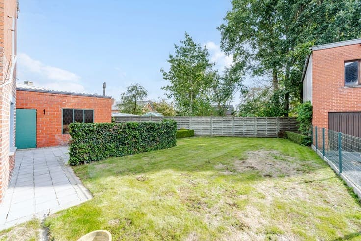 Te renoveren woning op zeer gunstige locatie in Torhout