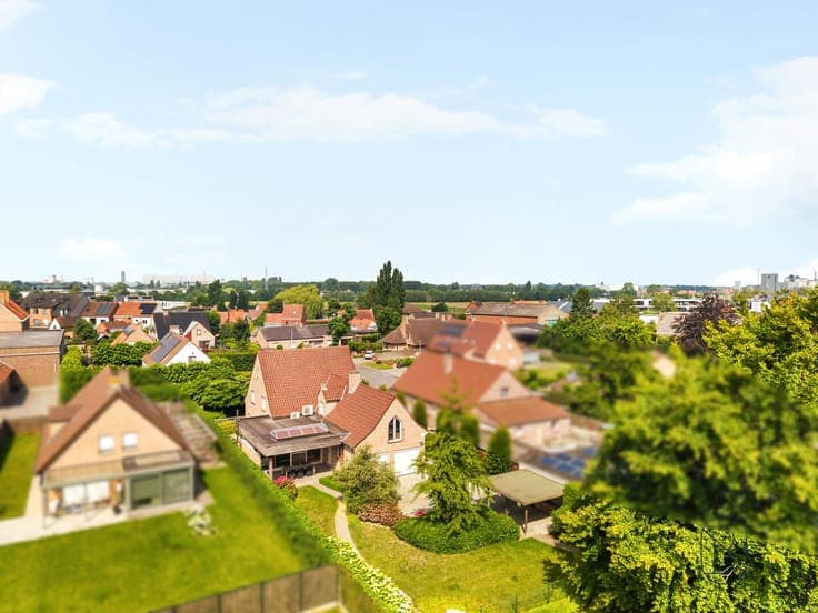 Exclusive property with a beautiful garden in Wielsbeke
