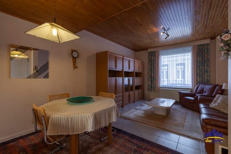 Te koop – Te renoveren rijwoning met tuin in hartje Ledeb...