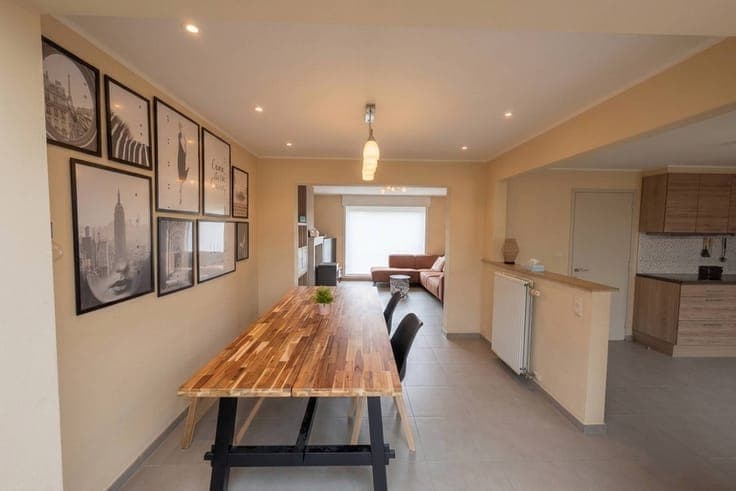 Spacious family home with 4 bedrooms near De Gavers