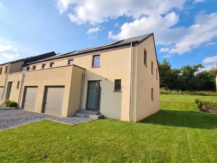 Maison a LONGEAU