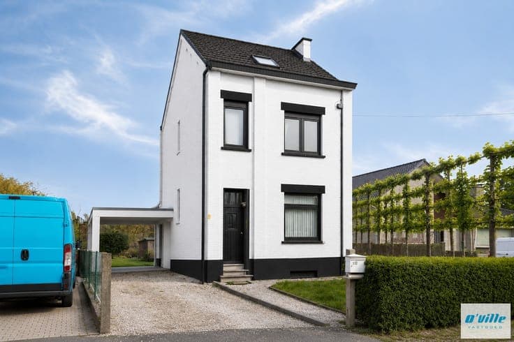 RENOVATION OPPORTUNITY WITH INSPIRING VISUALIZATIONS