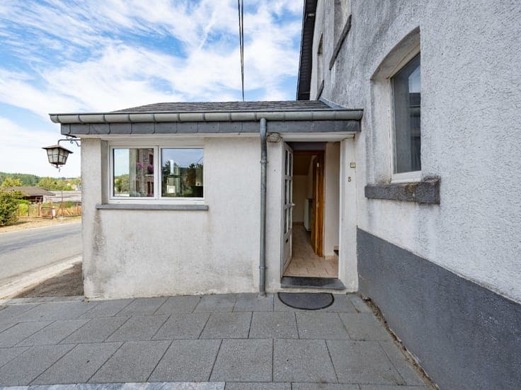 3 TO 4-BEDROOM HOUSE FOR SALE IN GOUVY