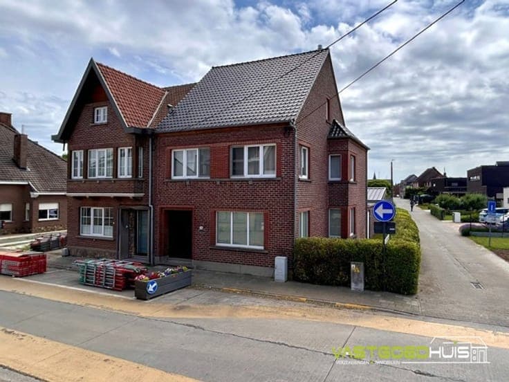 House in Denderhoutem