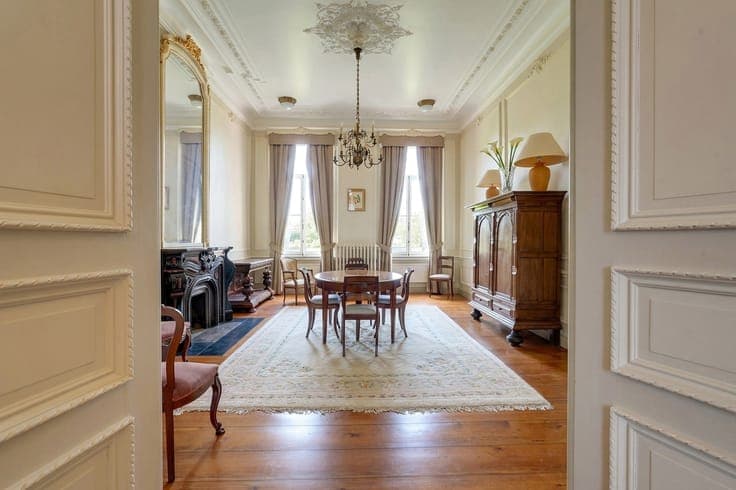 Elegant Manor House in the Heart of the Hauts-Pays