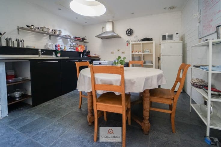 Instapklare rijwoning met 4 slaapkamers!