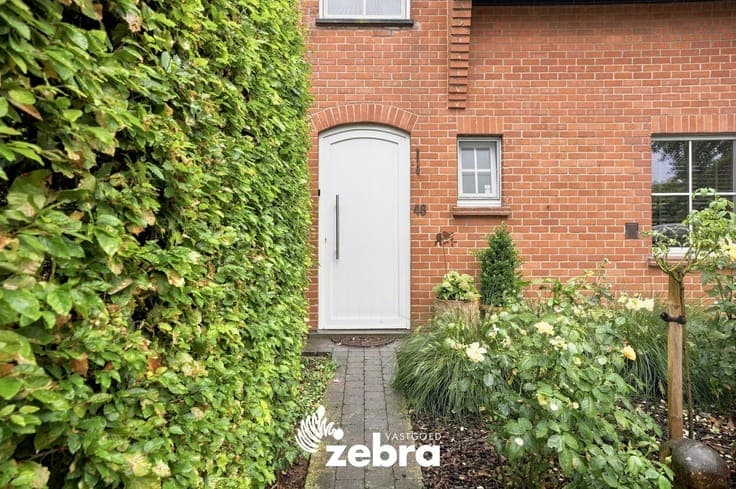 Verzorgde villa gelegen in een doodlopende straat vlakbij...