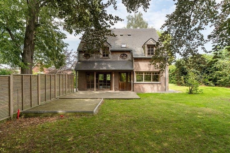 Stijlvolle houtmassief villa in een rustige en groene omg...