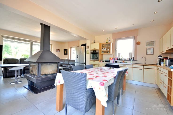Zeer ruime woning op prachtig perceel te Ronse!