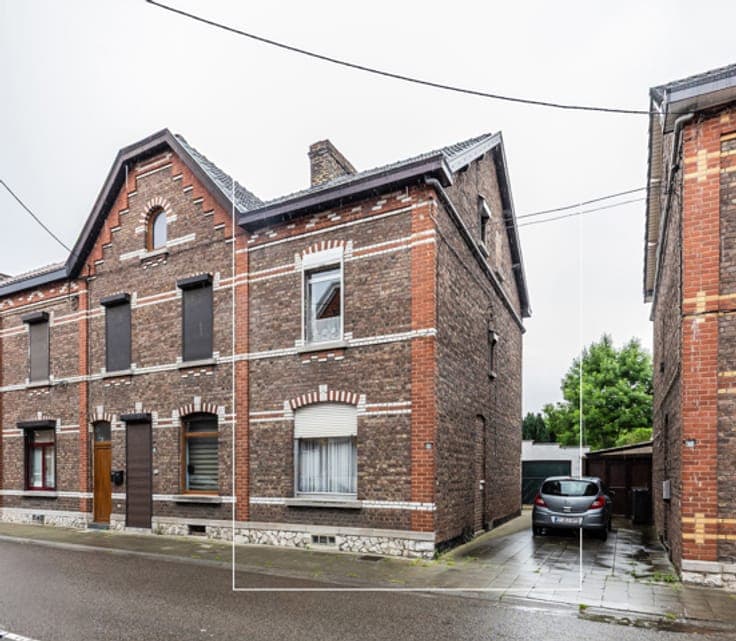3-bedroom townhouse with garage and south-west-facing terrac