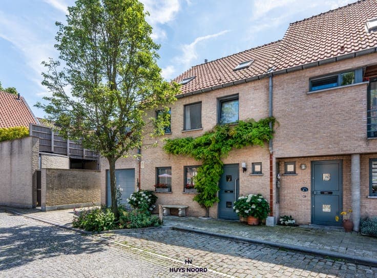 Enjoy living in this spacious, characterful family home w...