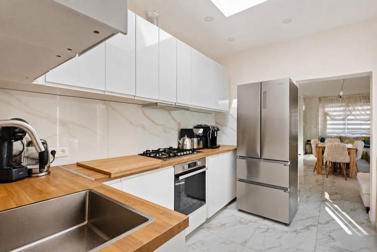 Lichtrijke woning met 3 slaapkamers en koer op centrale l...