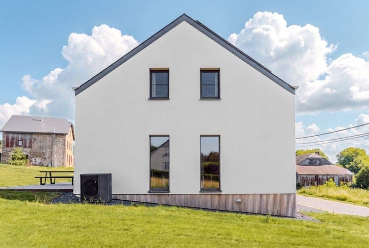 Saint-Ode - Two houses, an investment opportunity