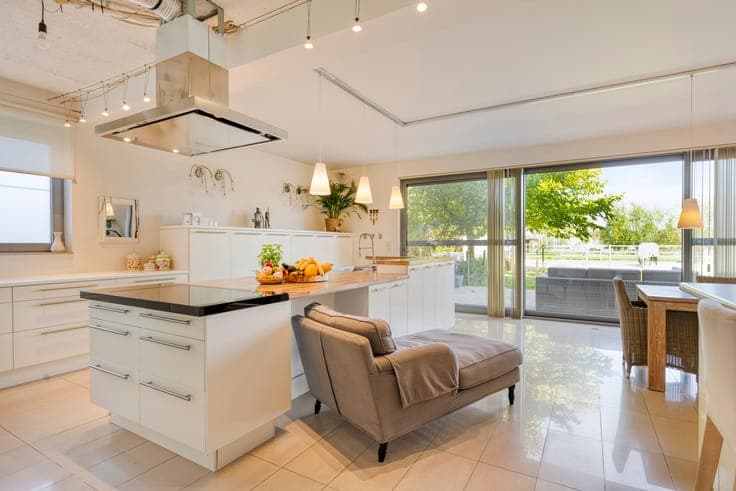 Spacious villa on an exceptional plot of 41a 19ca