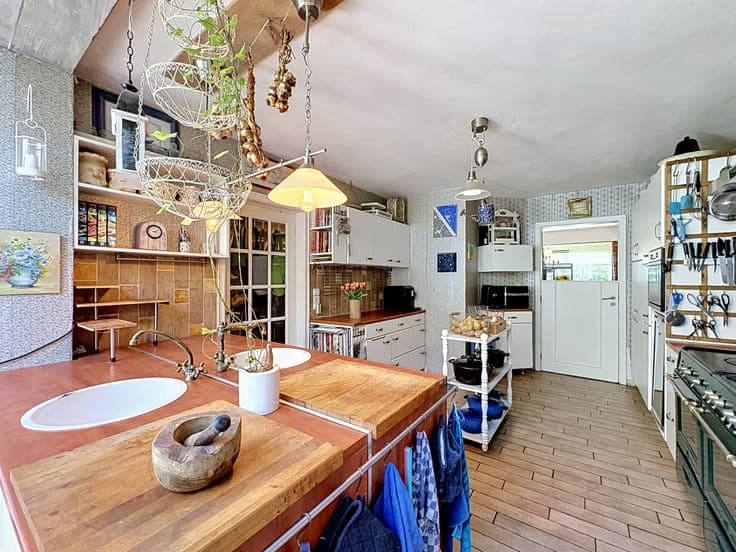 Family home with 3 to 4 bedrooms for sale in Begijnendijk