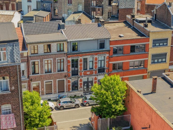 FOR SALE: CO-LIVING HOUSE WITH STRONG RENTAL RETURNS