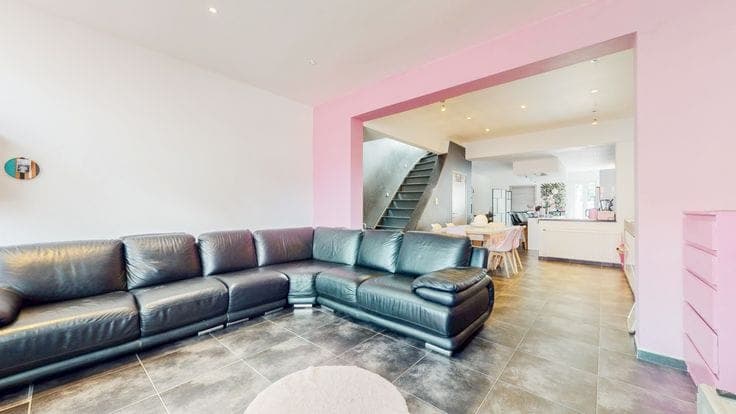 House in Manage