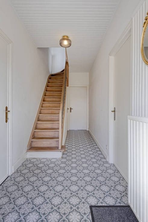 Nice family home with 2 to 3 bedrooms for sale!
