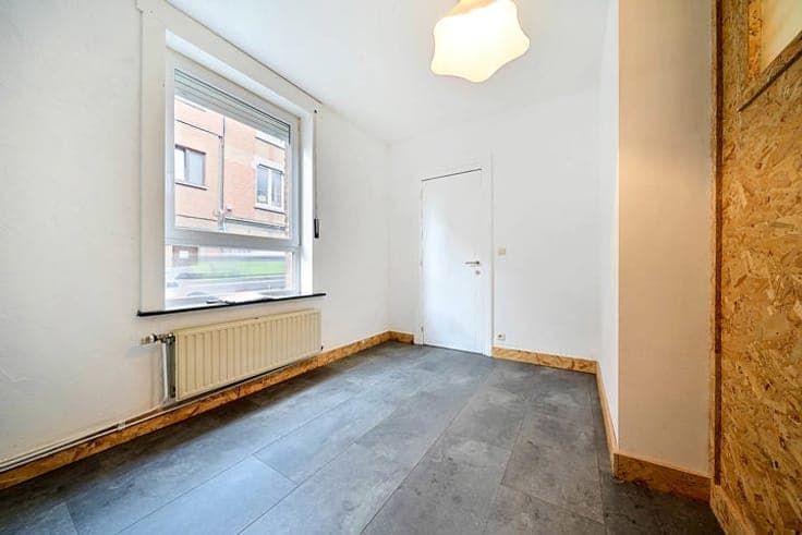 4-bedroom home, 2 bathrooms, renovated in 2026